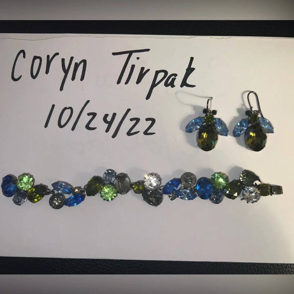 Coach bracelet and matching bug earrings - Vintage Coach - clasp in great condit - Picture 3 of 4